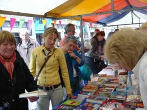Nan Lenders signeert